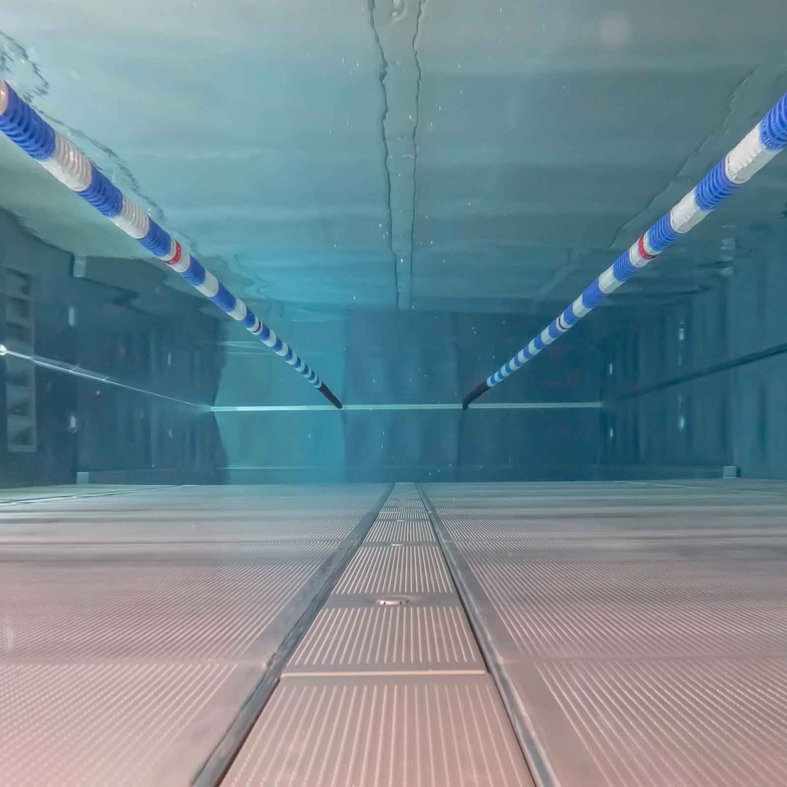 Edelstahlschwimmbecken, Schwimmbahn, Unterwasser