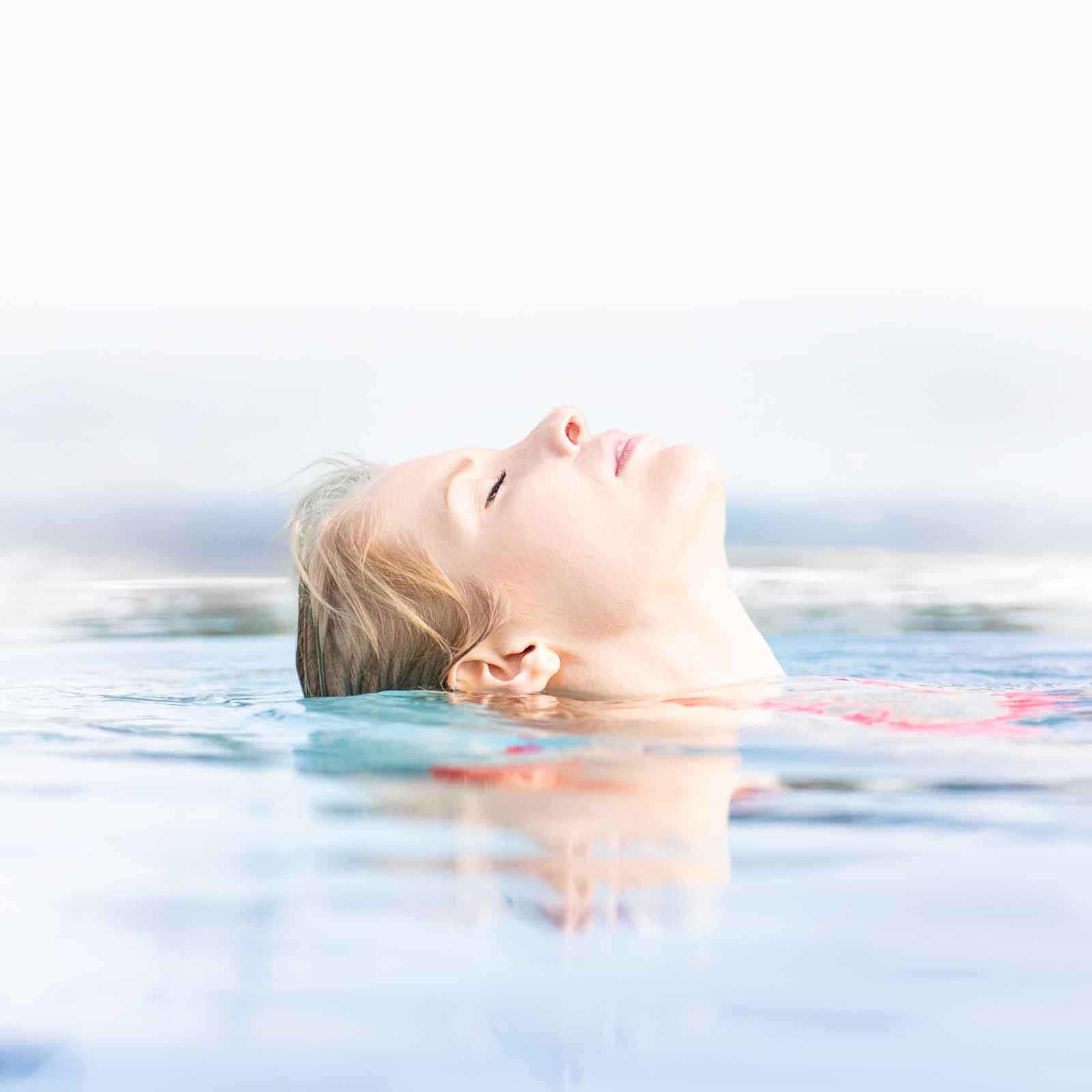 Entspannen, Model, Schwimmen, Wasseroberflaeche