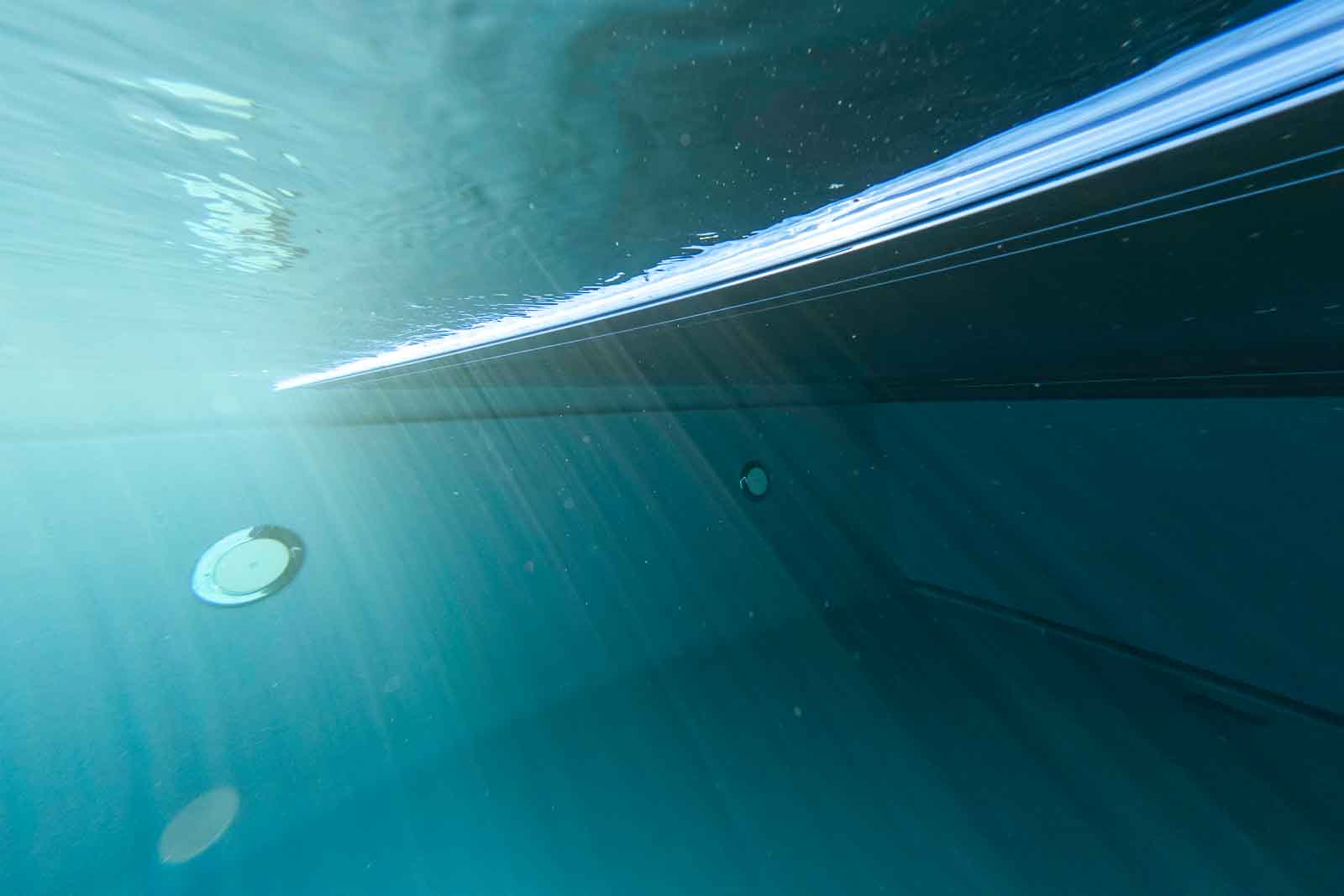 Pool, Rolladenabdeckung, Sonnenstrahlen