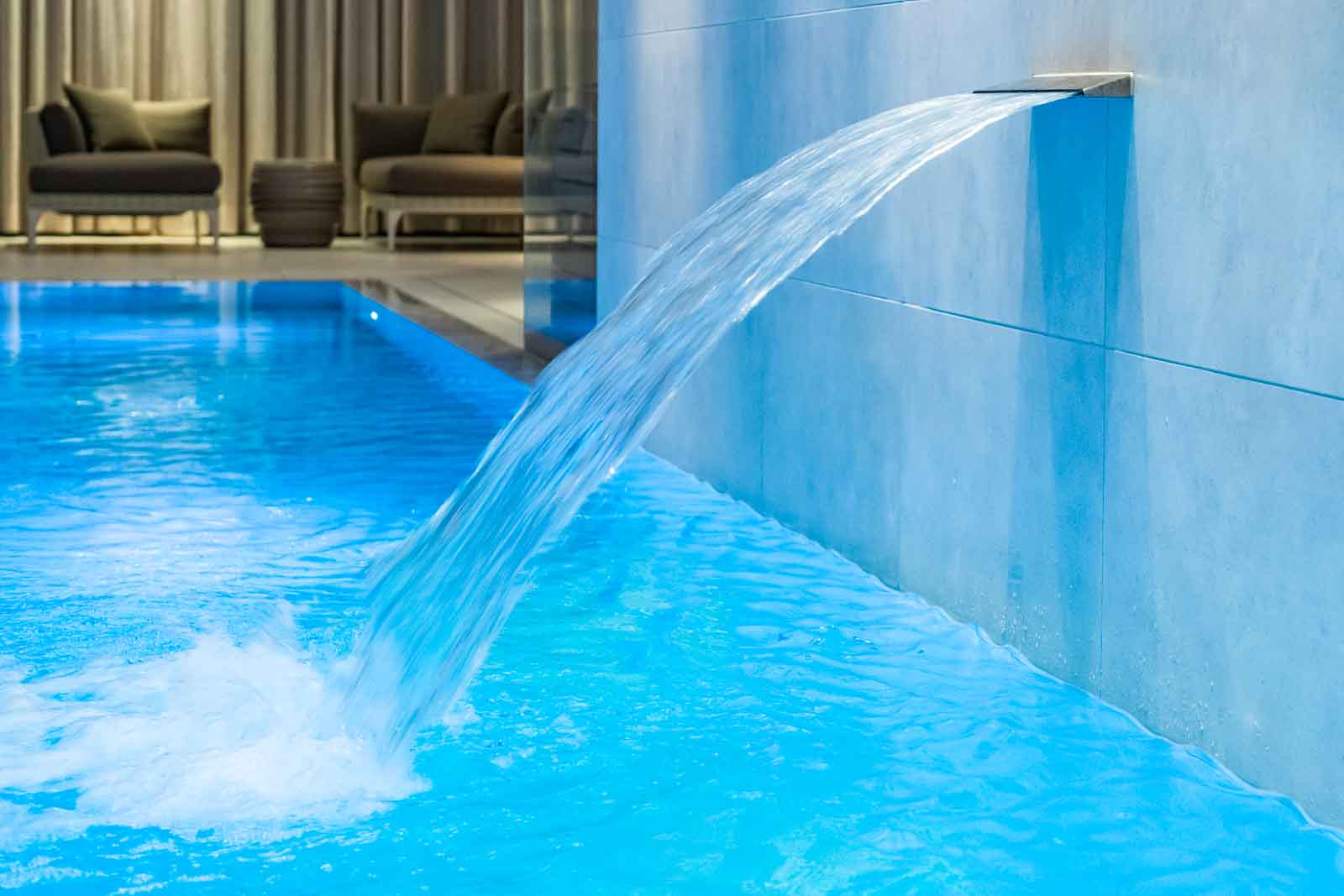 Pool, Speier, Wand, Wasserfall