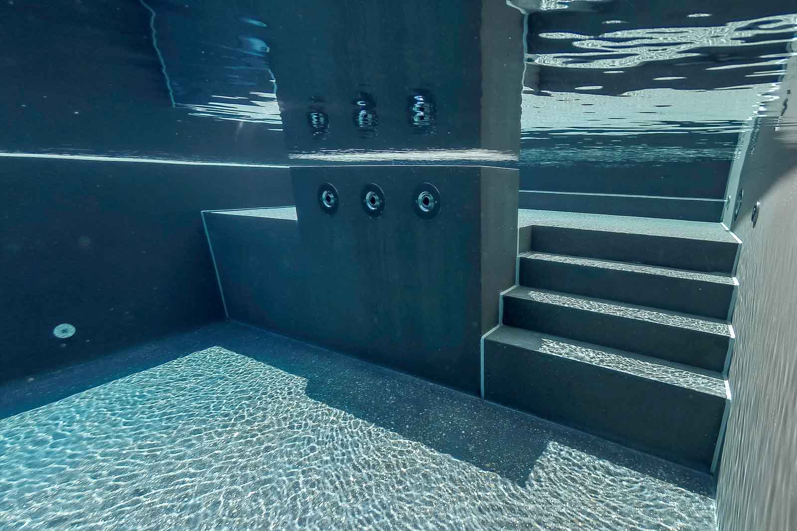 Flachwasserzone, Gegenstromanlage, Treppe