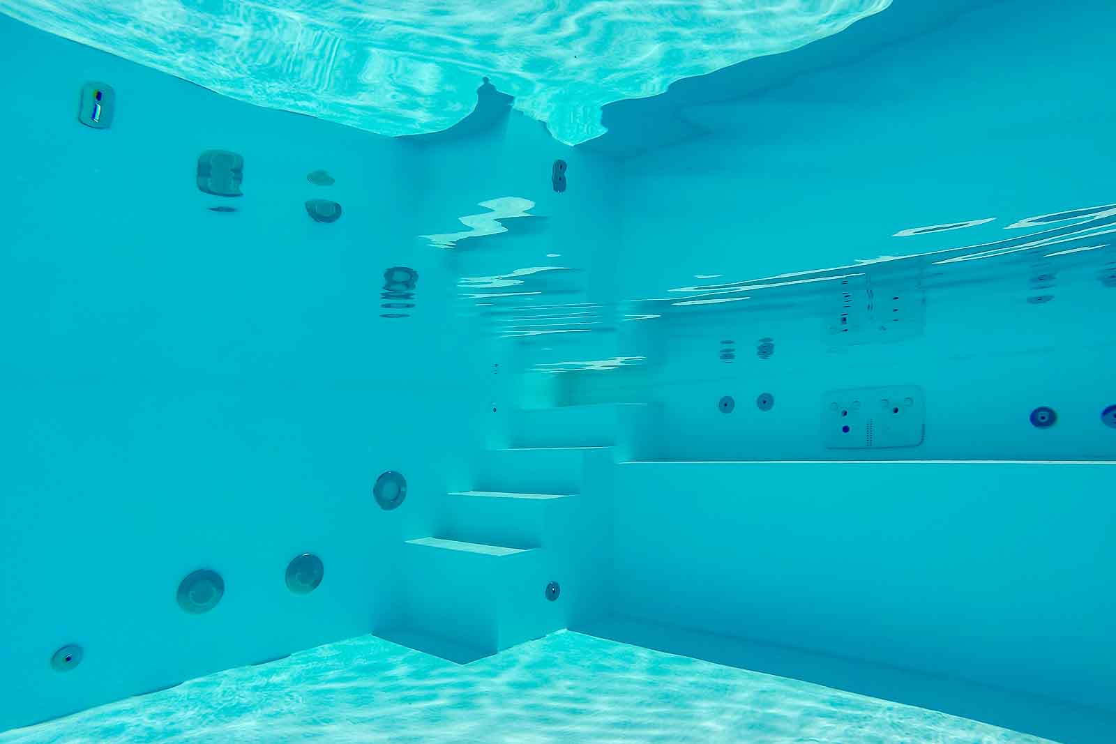 Einbauteile, Spiegelung, Unterwasser