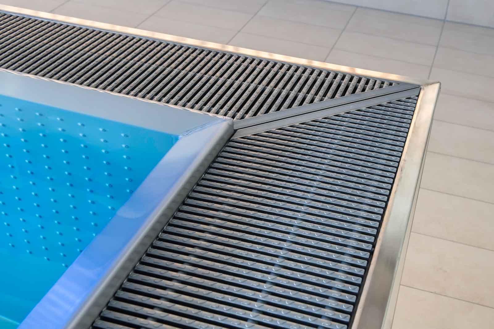Eckdetail, Edelstahl, Ueberlaufrinne, Ueberlaufrinnensystem
