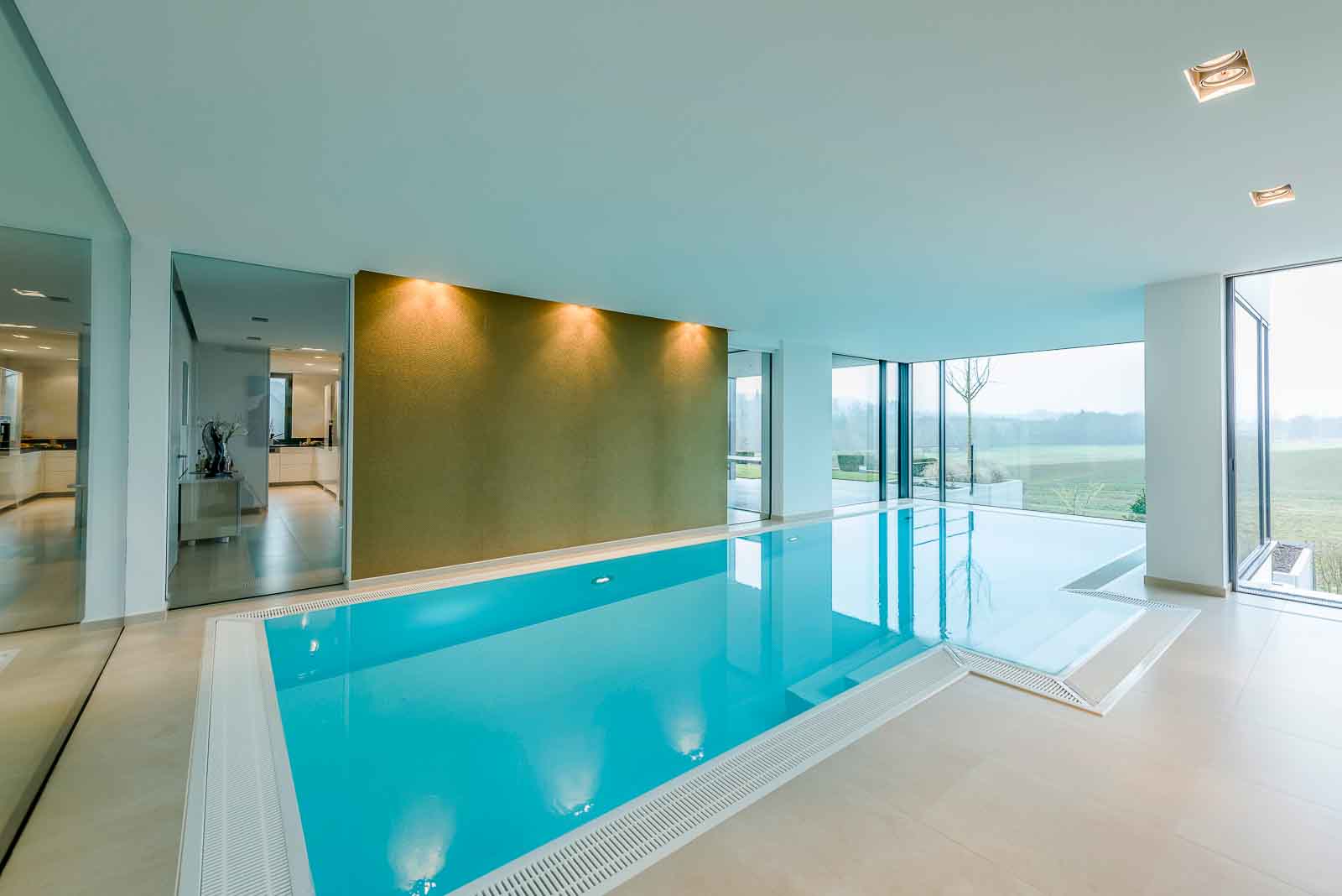 Fertigpool, Hallenbad, Ueberlaufrinne, Ueberlaufrinnensystem