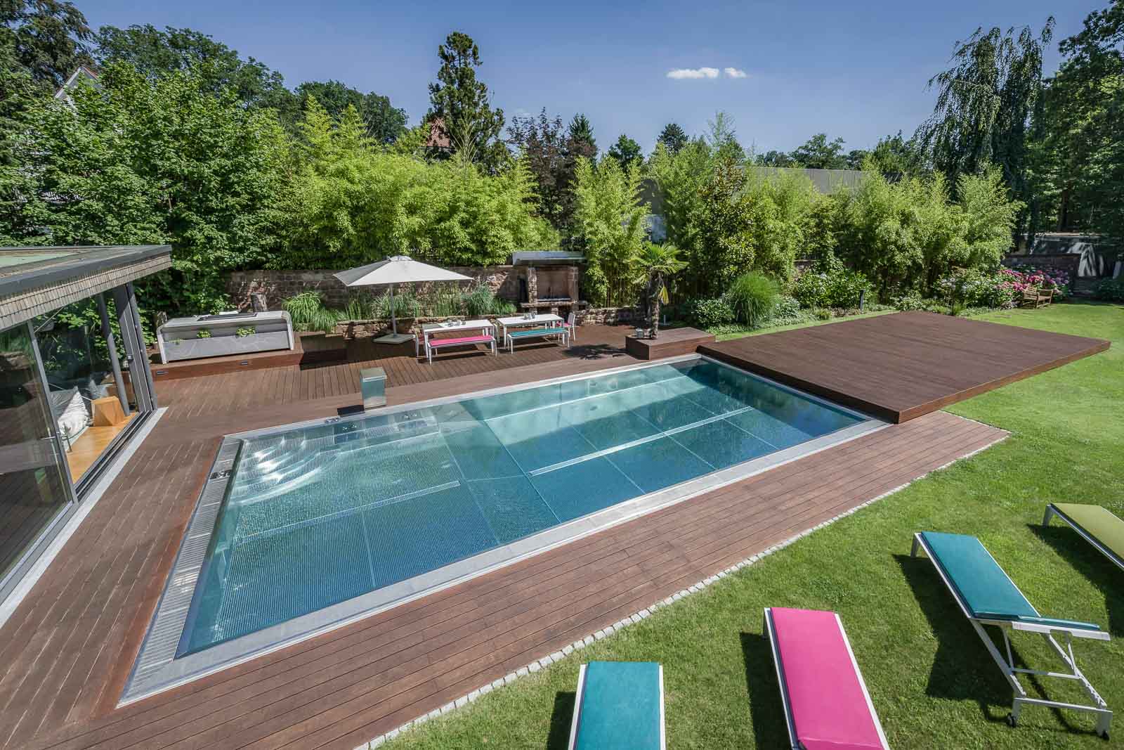 Edelstahlpool, Pooldeck, Terrassenlandschaft