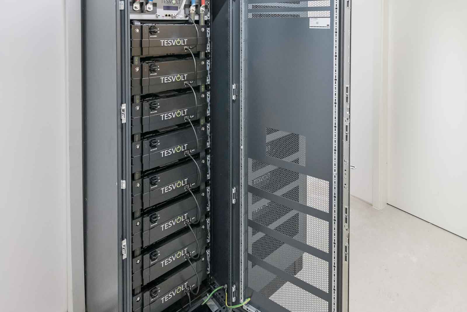 Batteriespeicher, Rack, Tesvolt