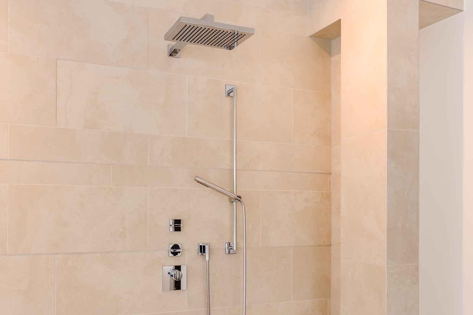 Dusche, Regendusche, Wandnische