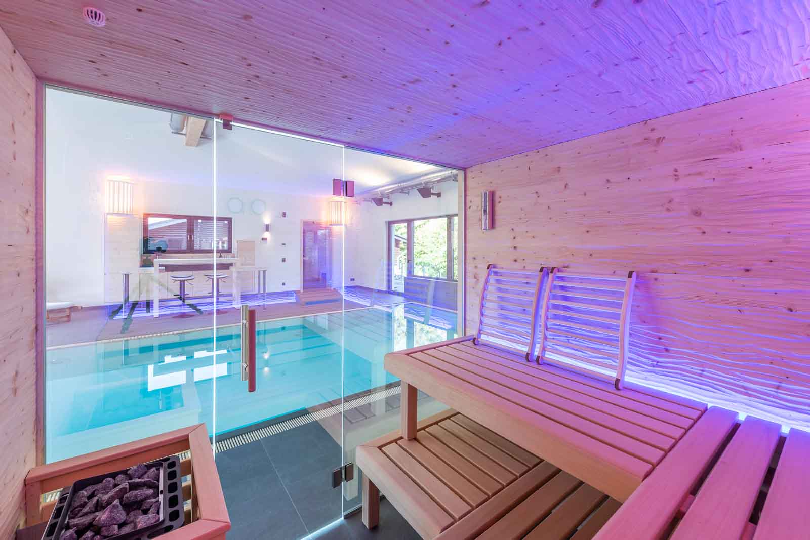 Farblicht, Oberflaeche, Relief, Sauna