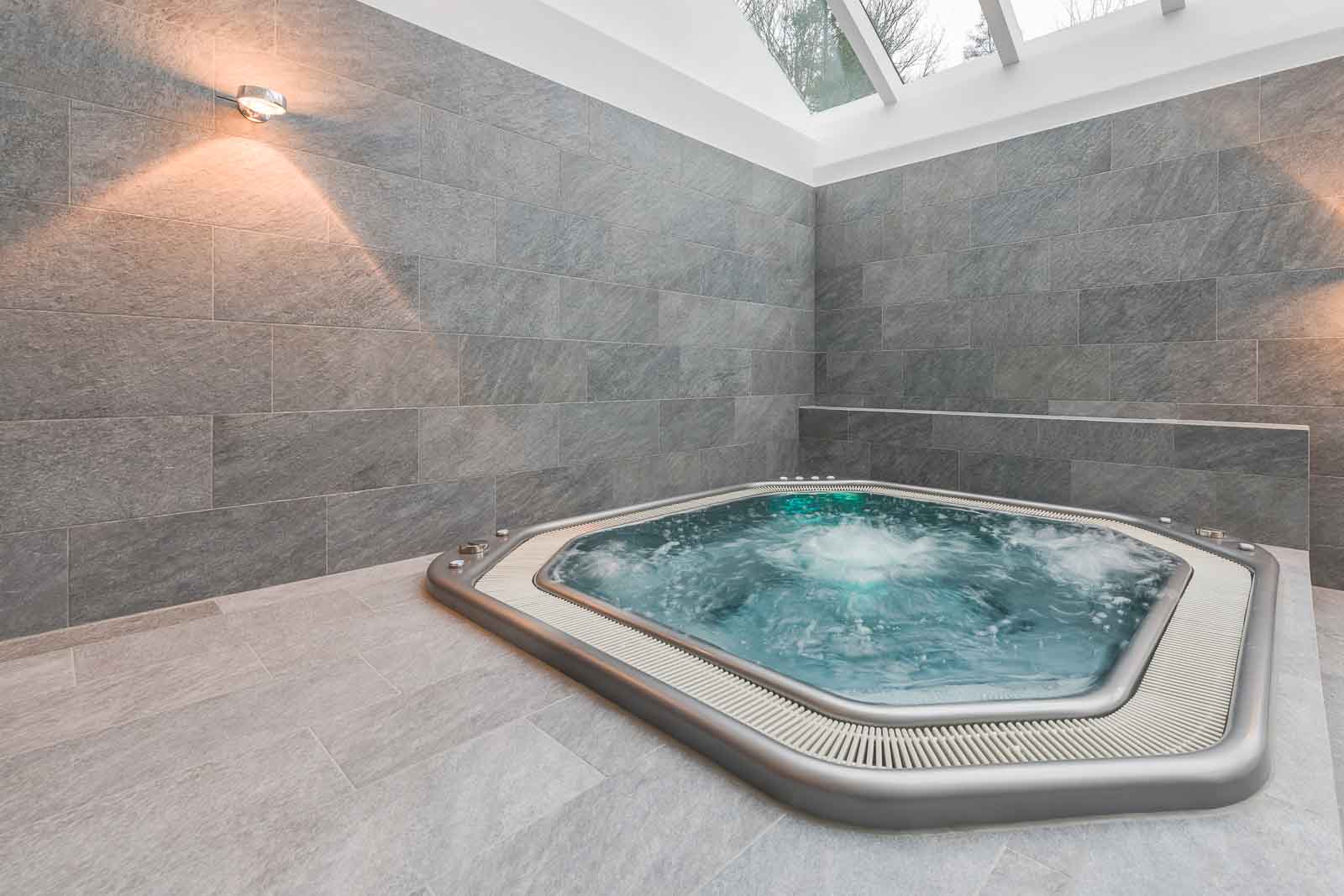 Massage, Ueberlaufbecken, Whirlpool