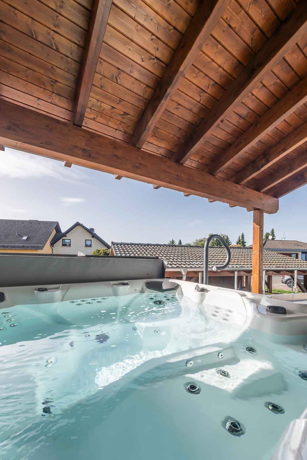 Jacuzzi, Massageliegen, Whirlpool