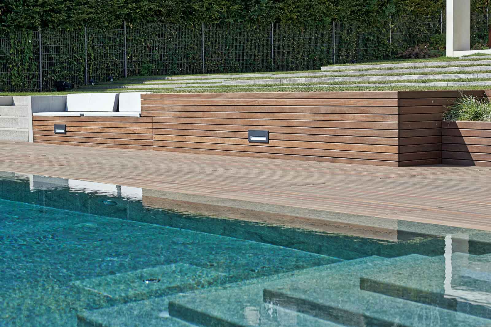 Ebenen, Garten, Pool, Terrasse