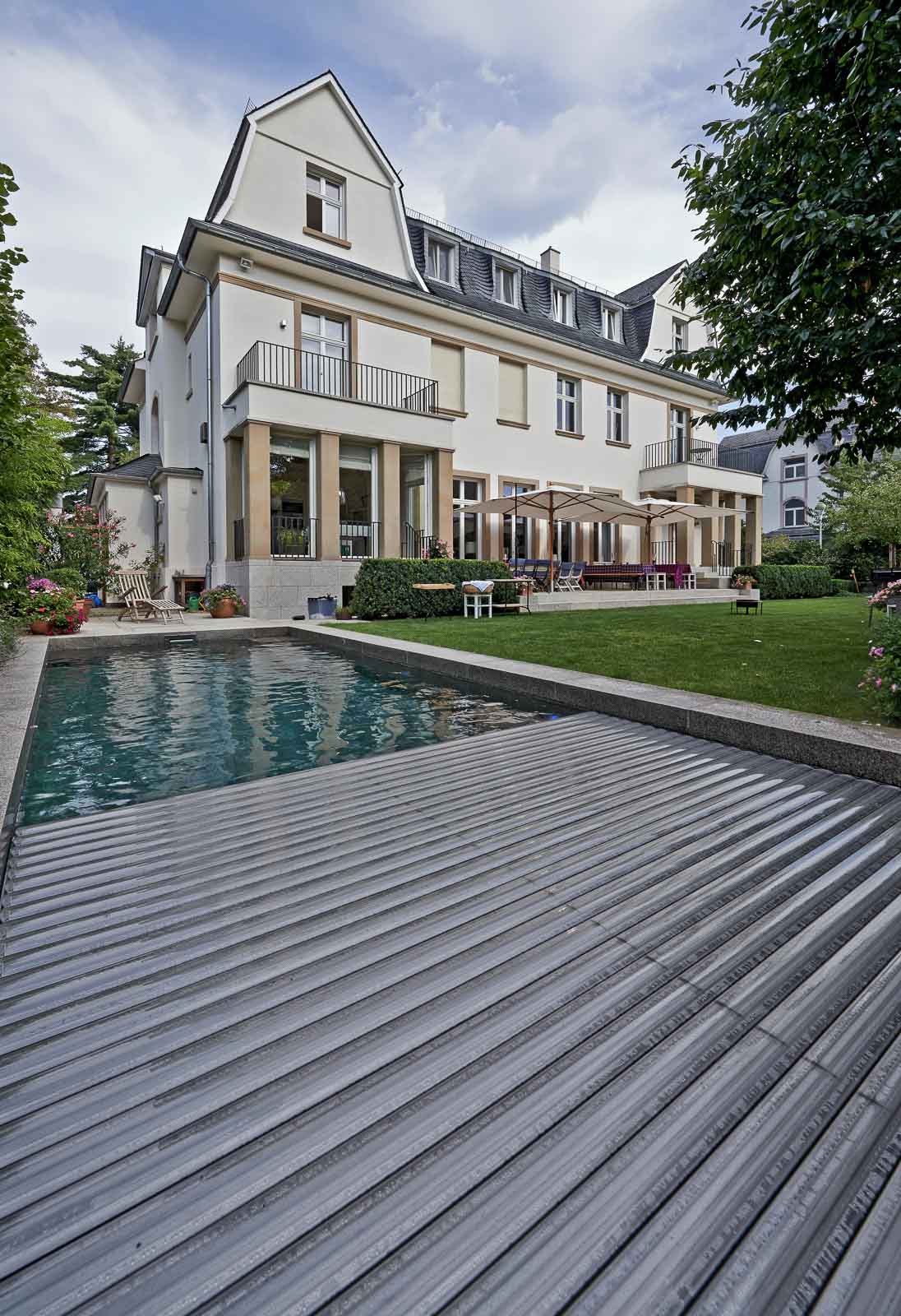 Abdeckung, Pool, Rolladen, Stadtvilla