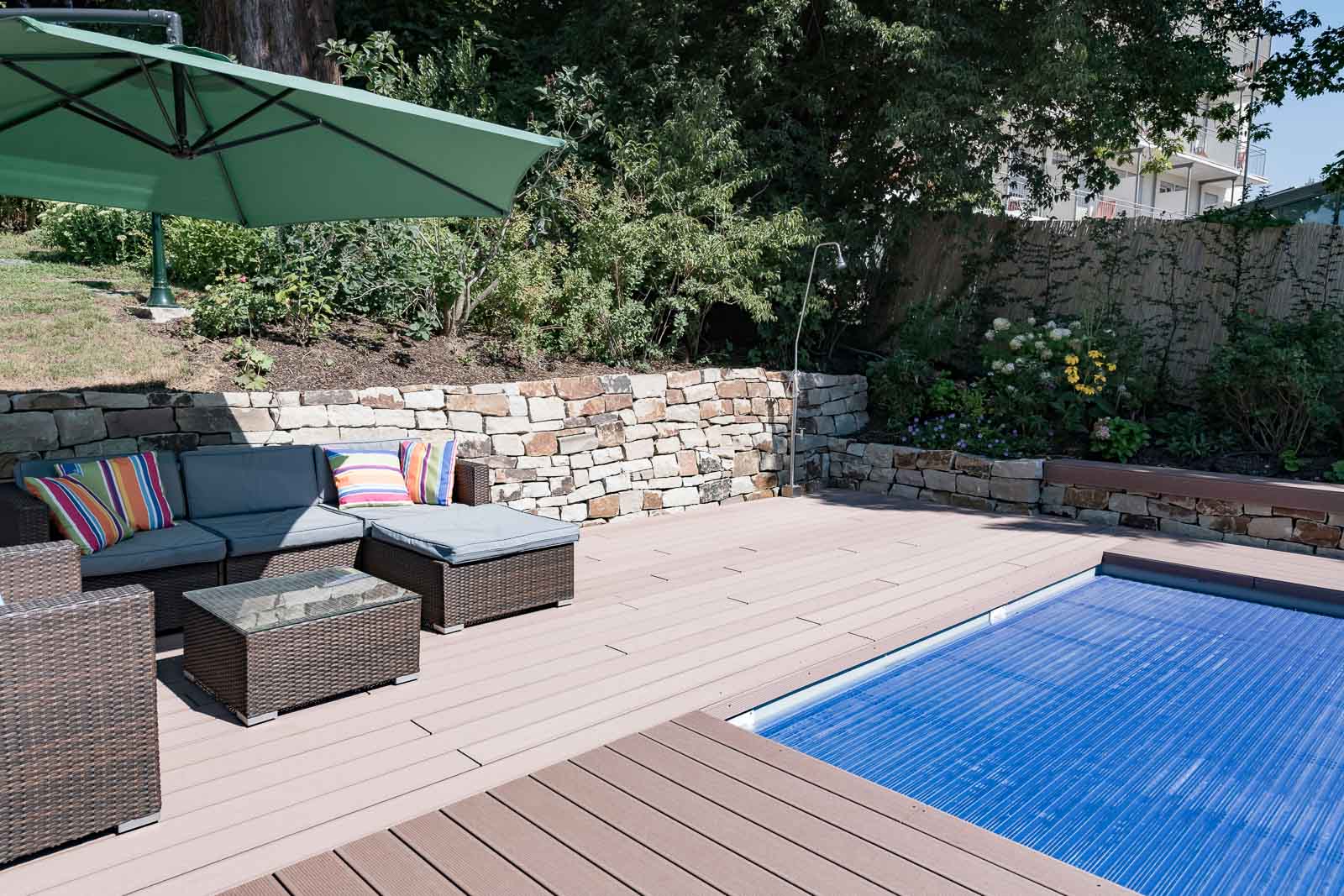 Bruchsteinwand, Pool, Terrasse, Trockenmauer