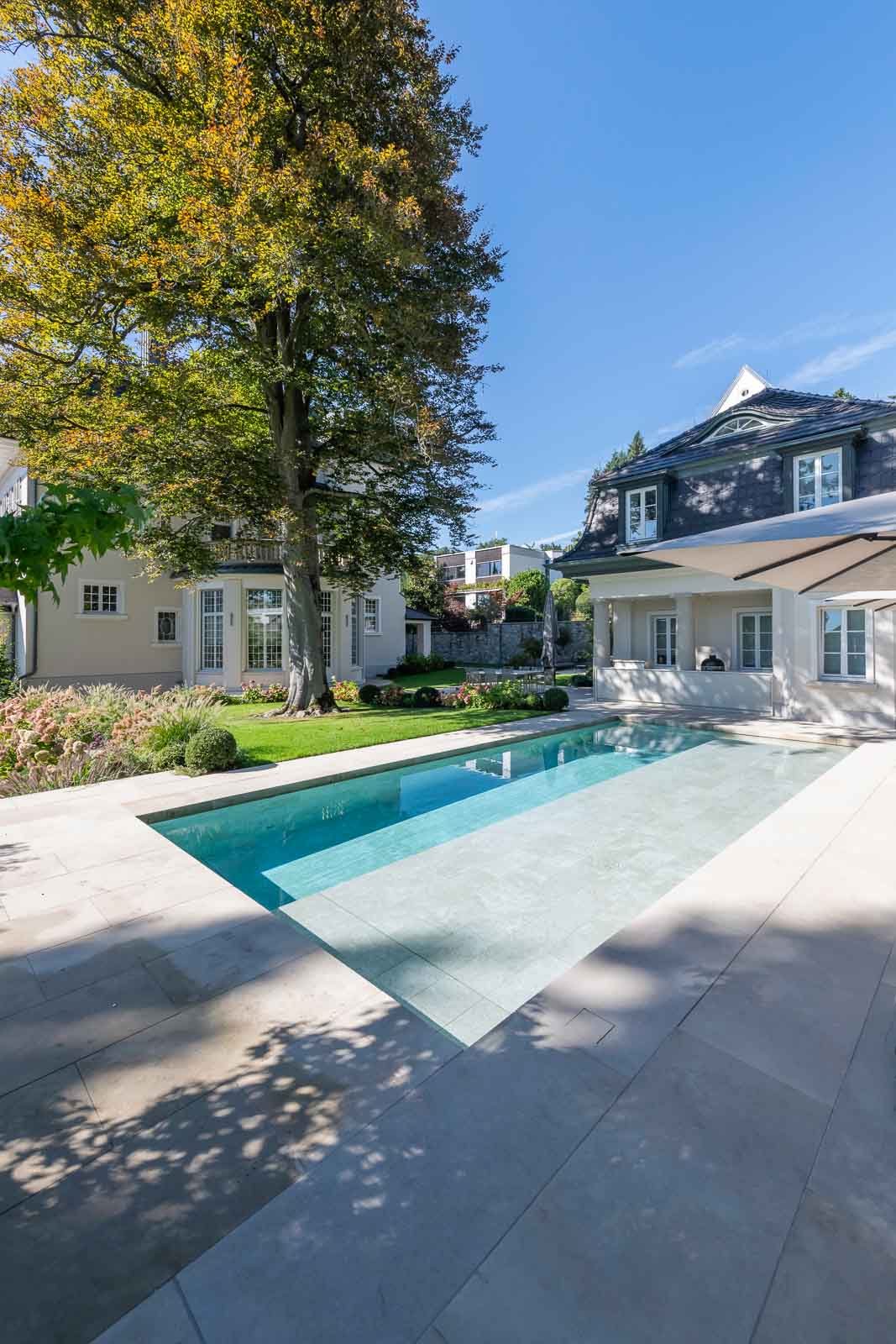 Pool, Poolhaus, Terrasse