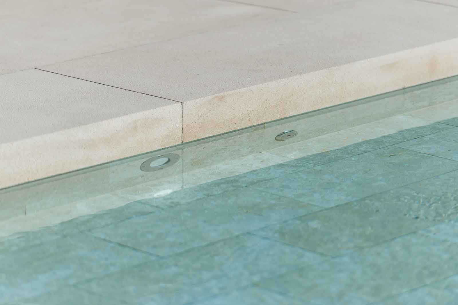 Beckenrand, Fliese, Massiv