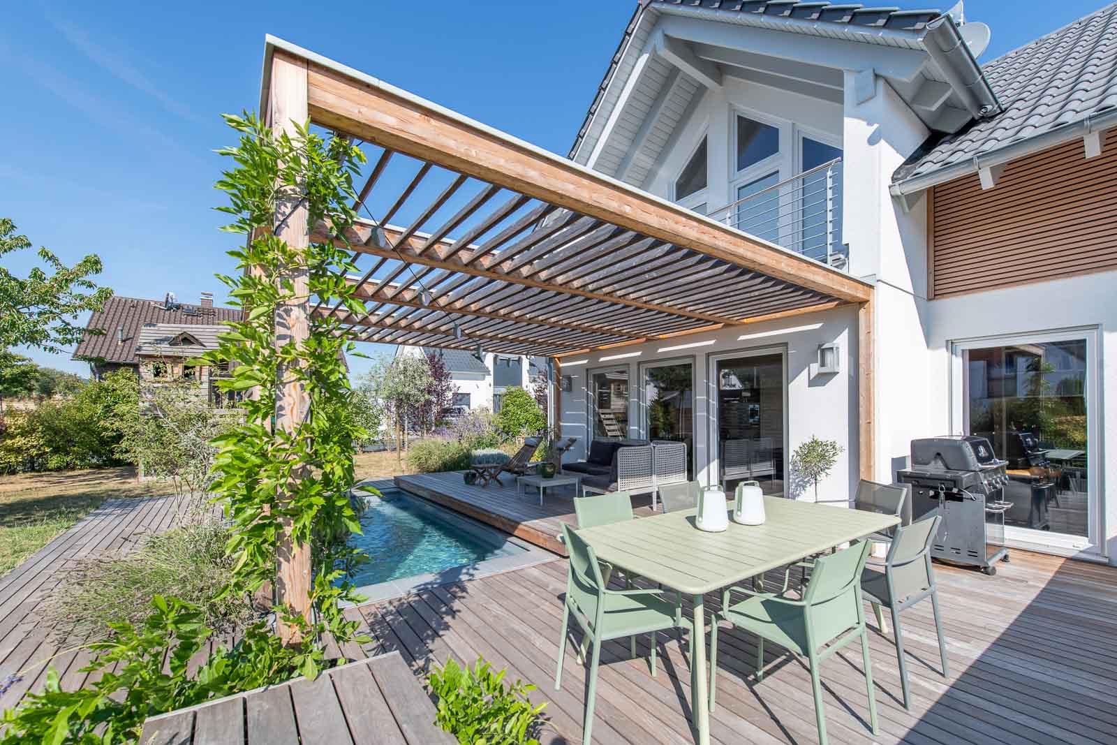 Holz, Lamellen, Terrasse, Ueberdachung