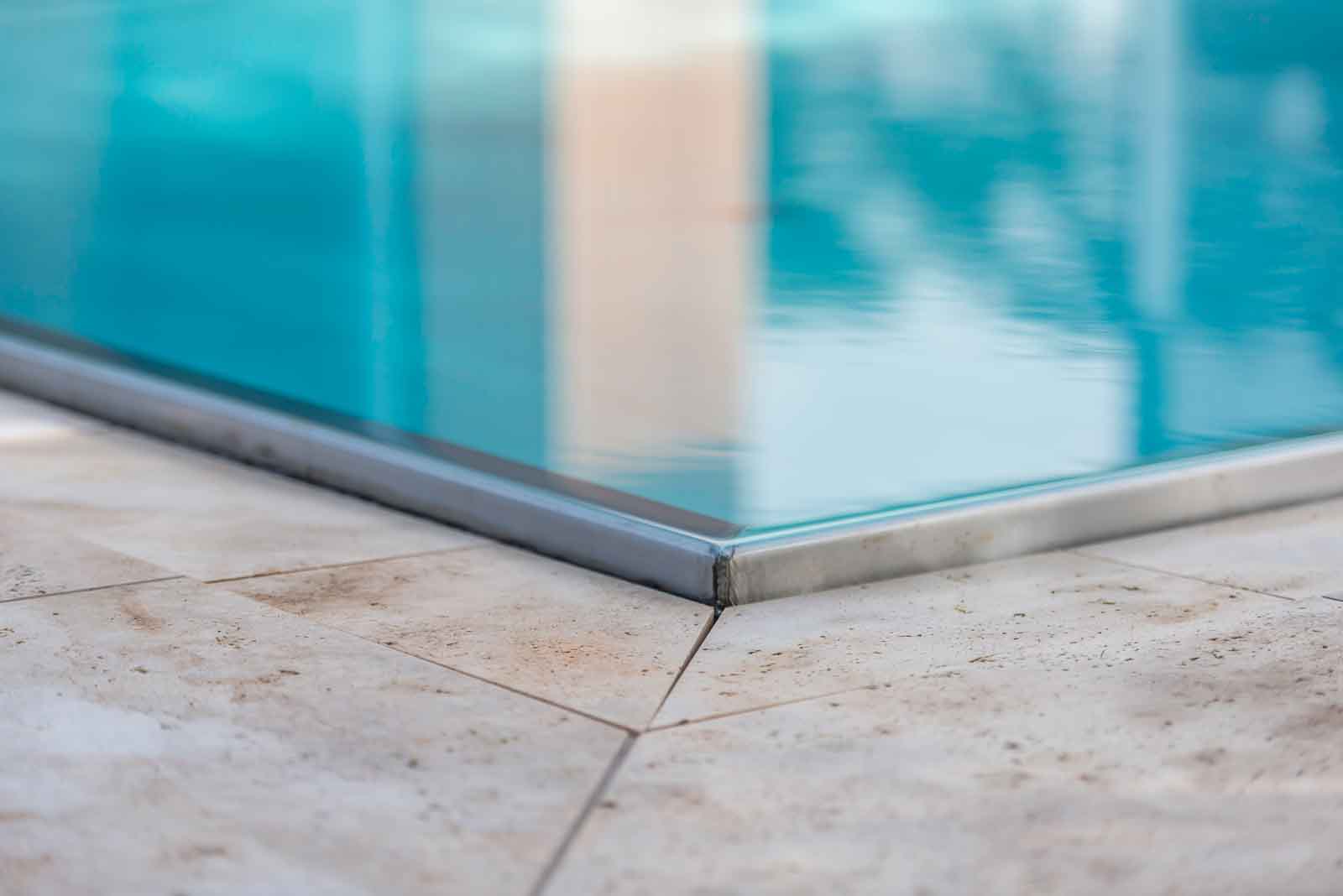 Eckdetail, Edelstahlbecken, Ueberlaufrinne, Verdeckt