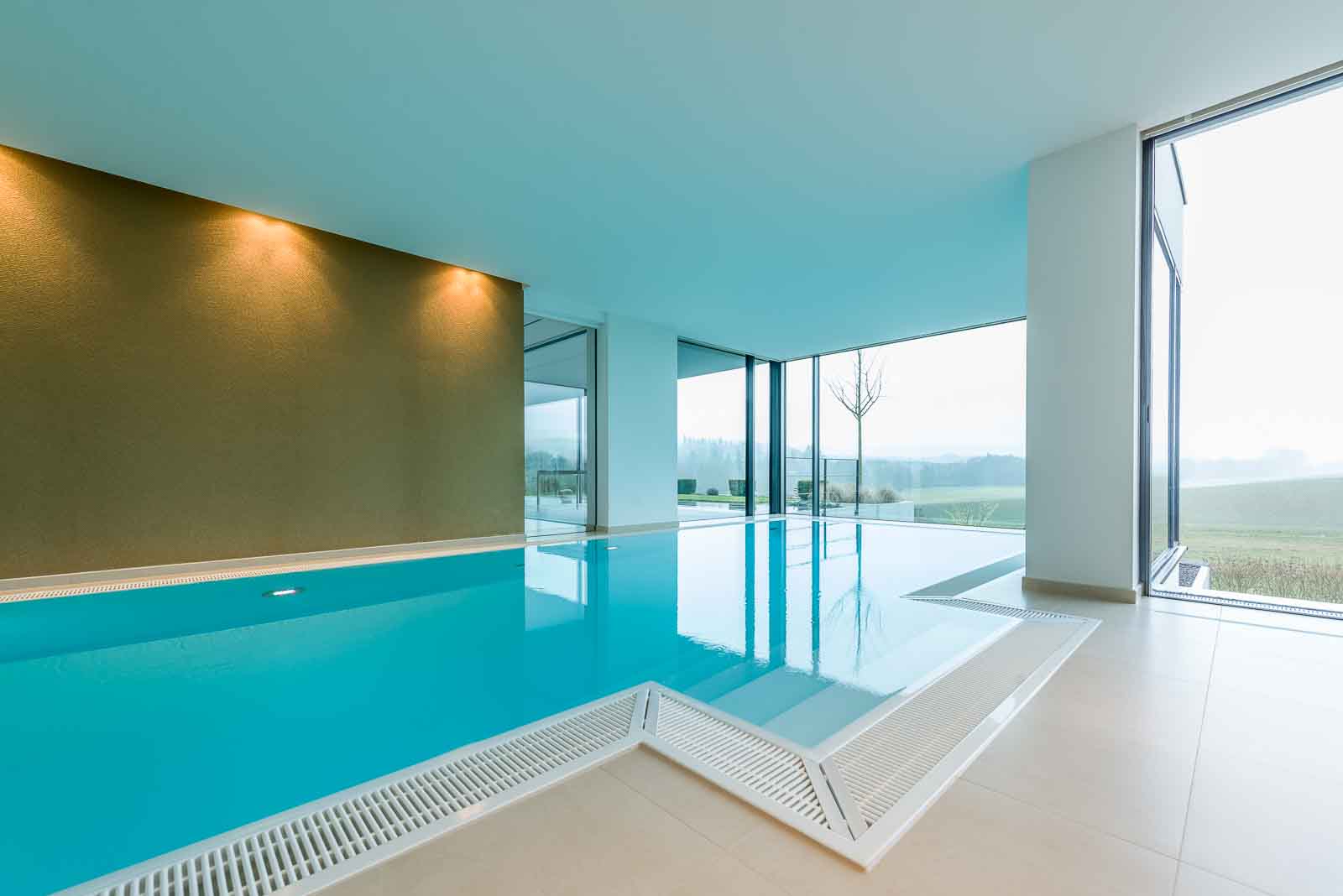 Fertigpool, Seitlich, Treppe