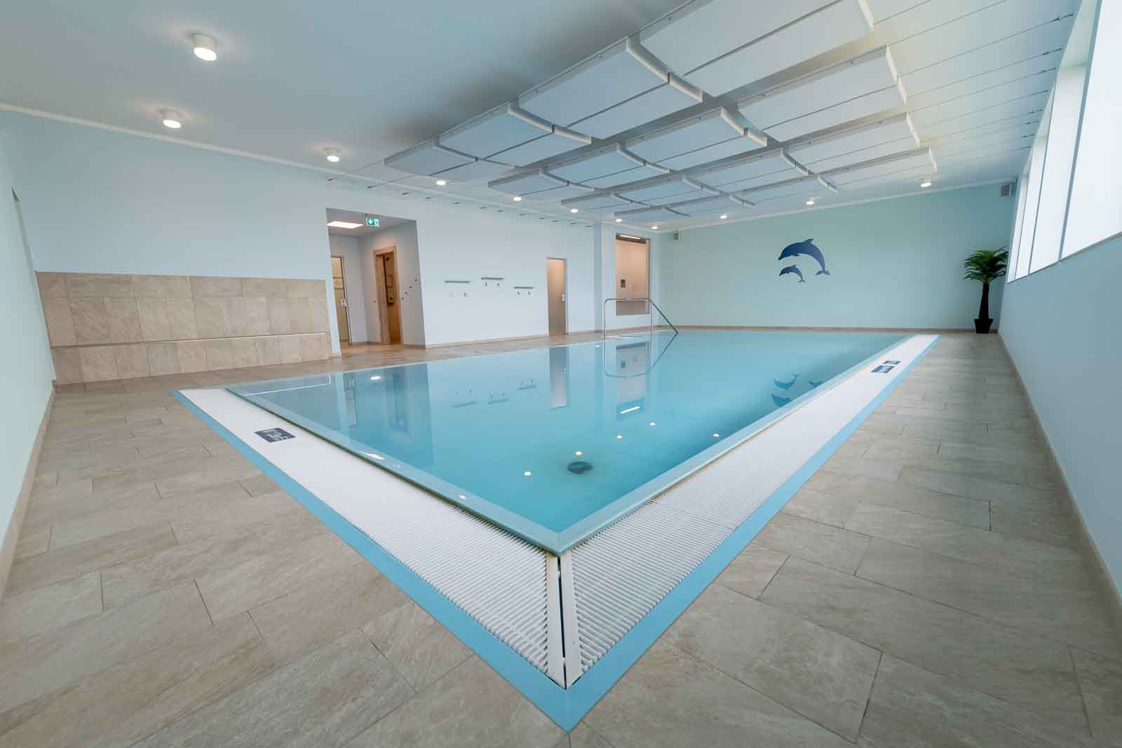 Ecke, Swimmingpool, Ueberlaufrinne, Ueberlaufrinnensystem