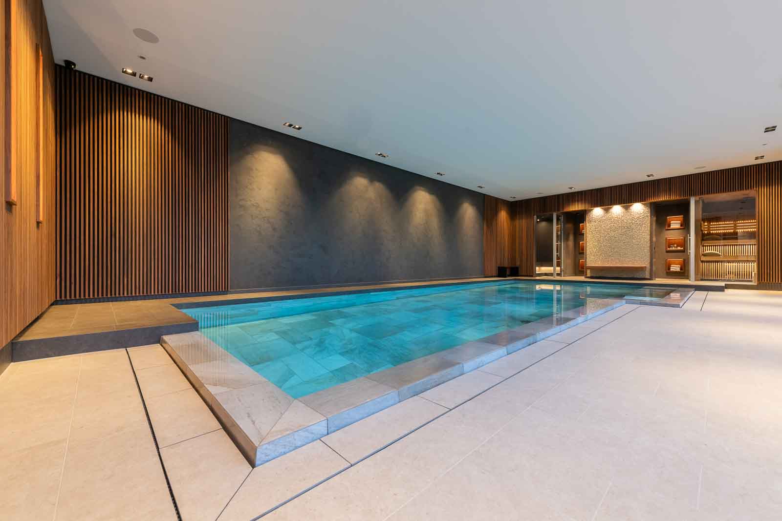 Beckenkante, Infinitypool, Ueberlaufrinne