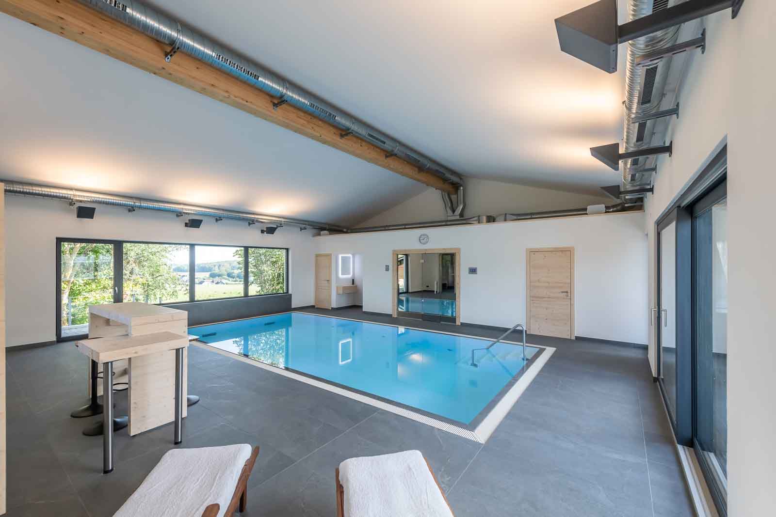 Hallenbad, Lueftungsanlage, Ueberlaufbecken