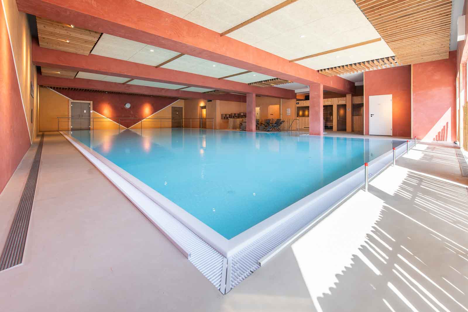 Carolinger Hallenbad Hallenbad, Lüftung, Rinnenbecken