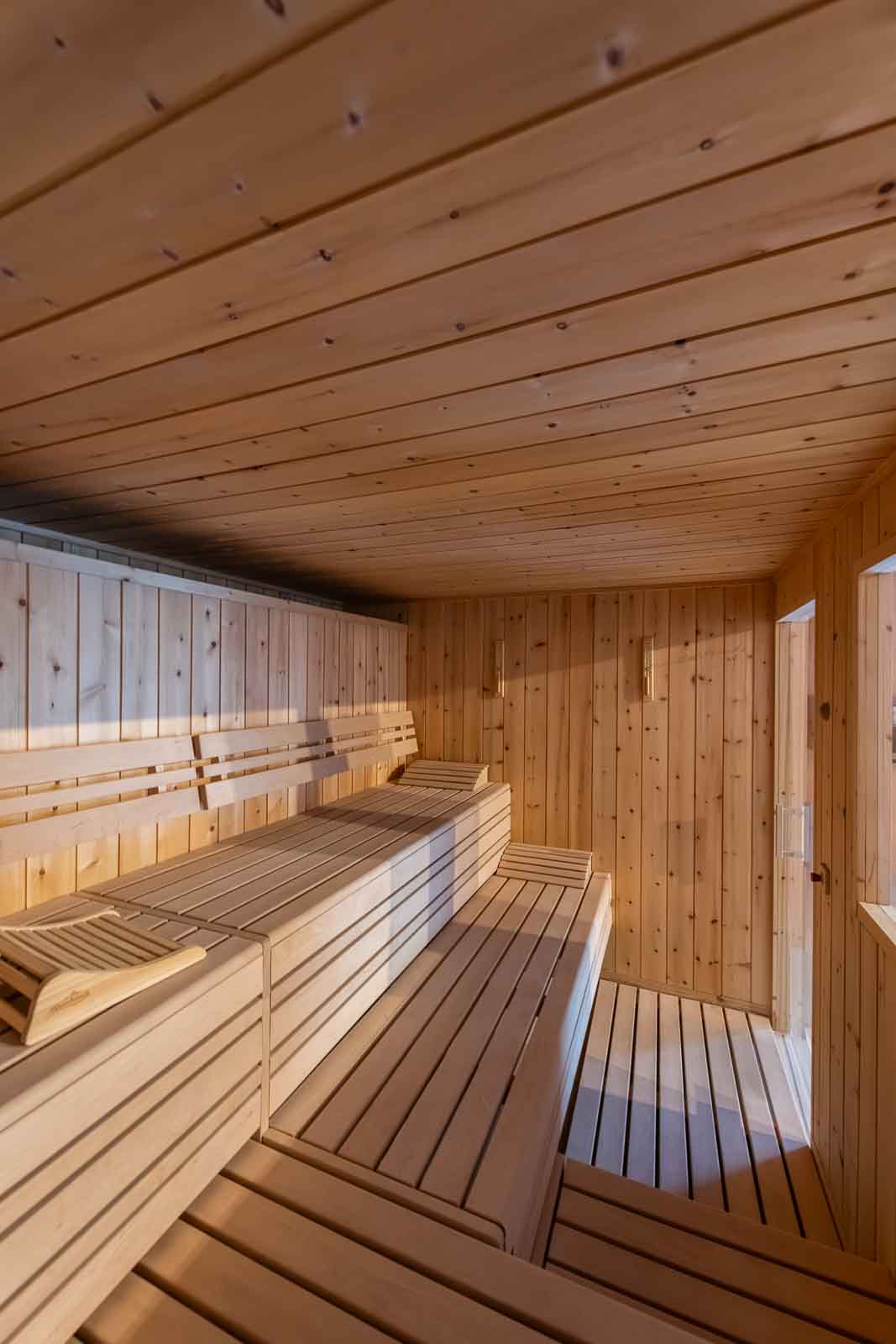 Carolinger Hallenbad Holz, Liegefläche, Sauna