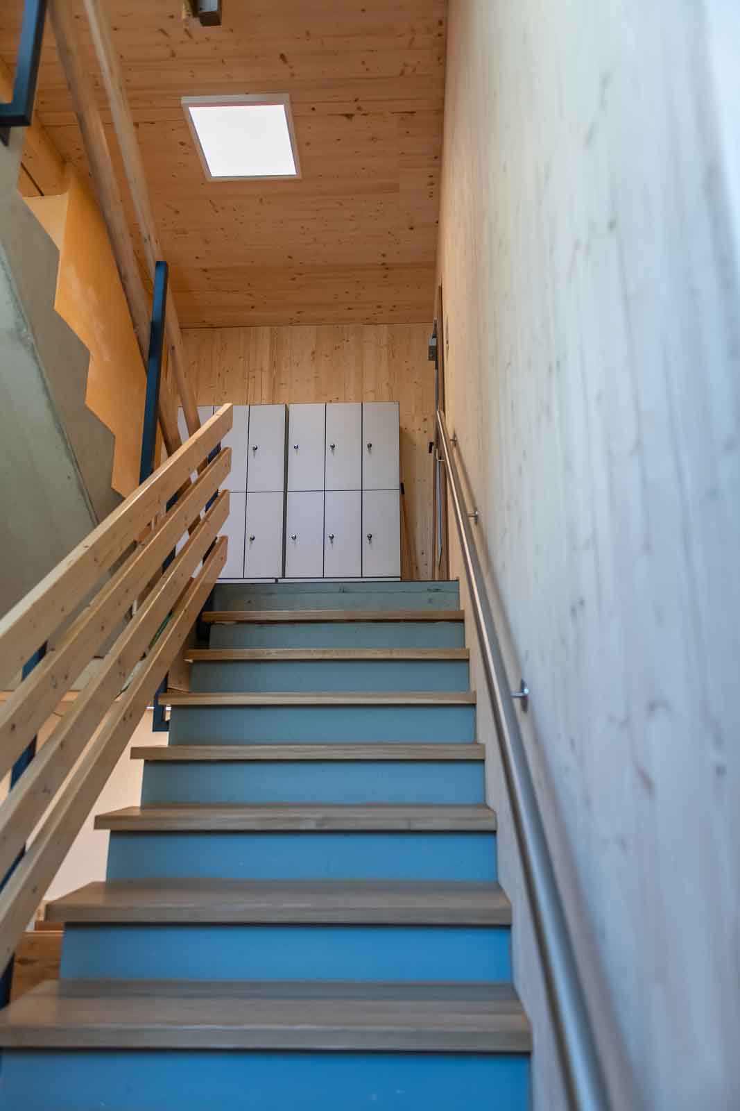 Carolinger Hallenbad Holz, Hotel, Treppe