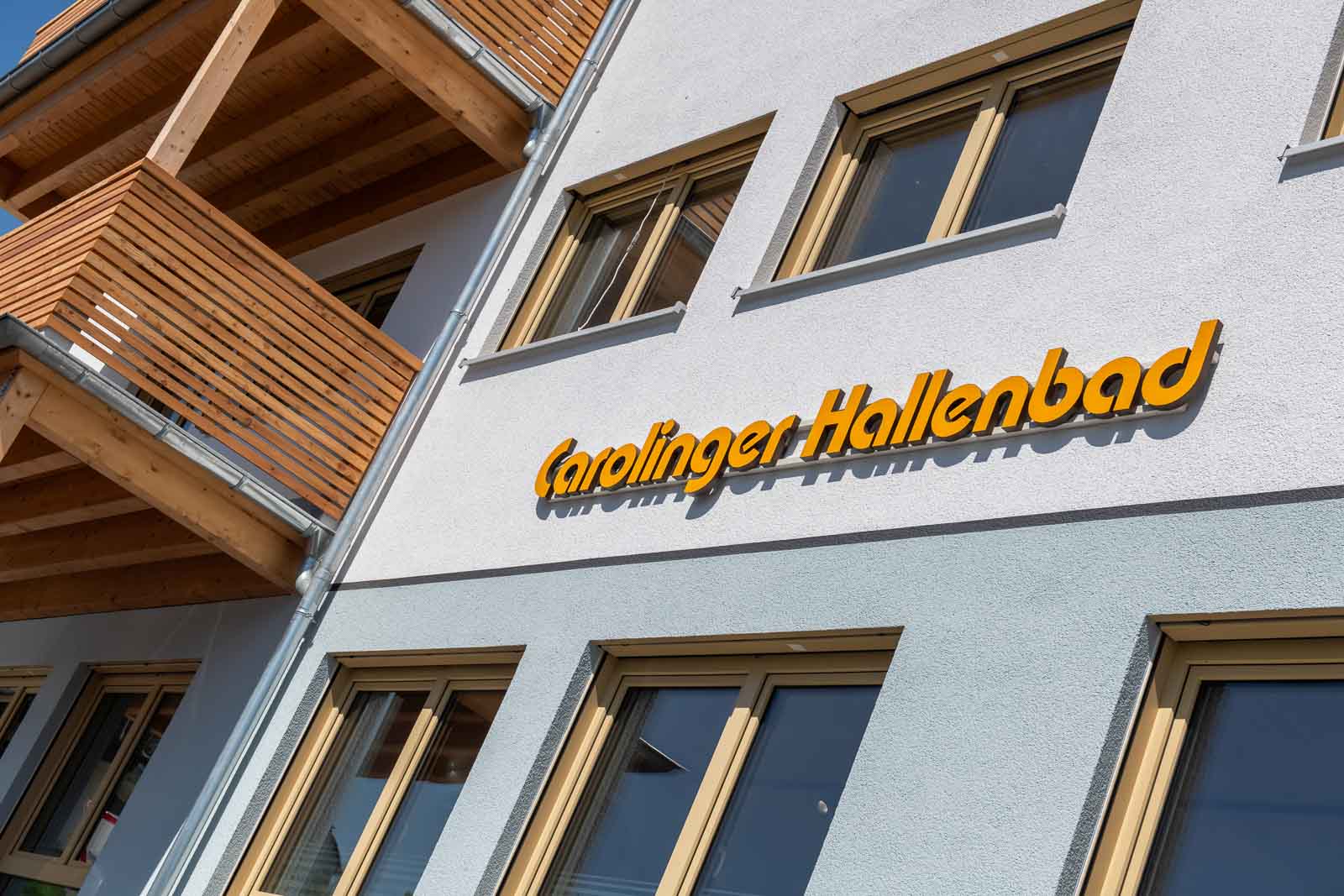 Carolinger Hallenbad Carolinger, Fassade, Hallenbad