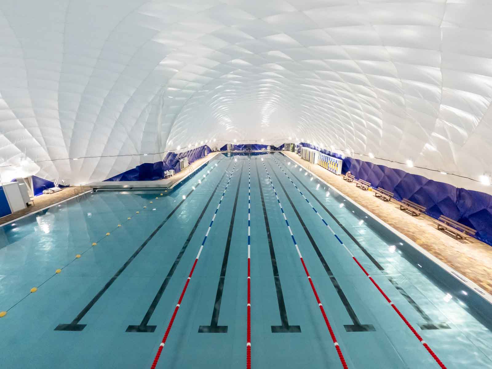 Bahnen, Sportbecken, Traglufthalle